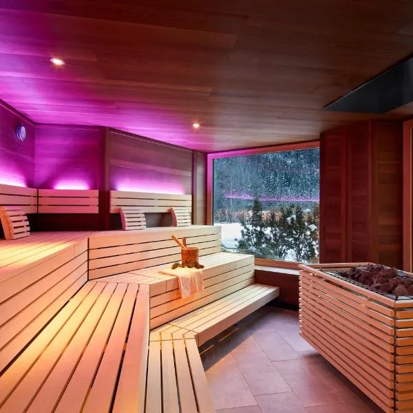 Adler Inn Tyrol Mountain Resort SUPERIOR，位于图克斯的酒店