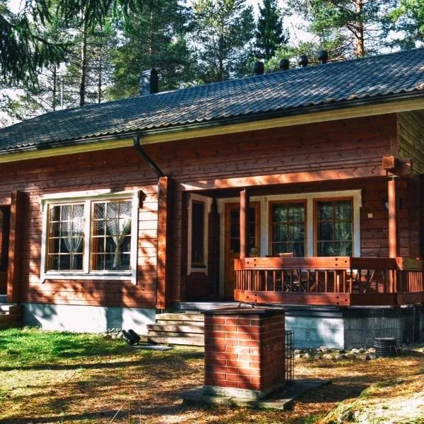 Honeyhill Villa Karhu，位于Garpgård的酒店