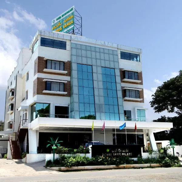 Hotel Vassi Palaze，位于Padappai的酒店