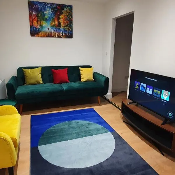 Garland Stylish Apartment 2 In Greater London，位于贝克斯利黑思的酒店