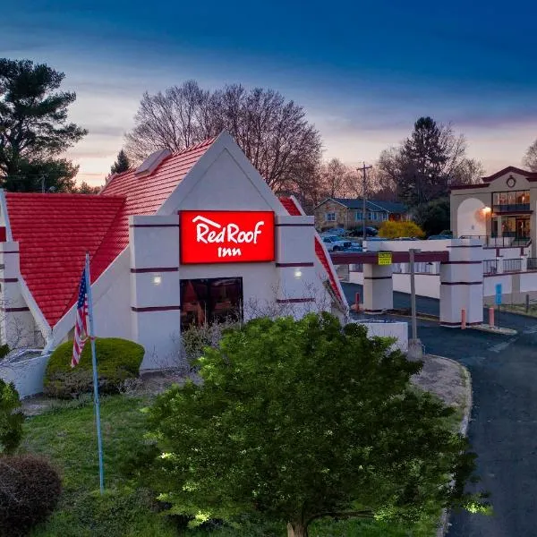 Red Roof Inn Warrenton，位于沃伦顿的酒店