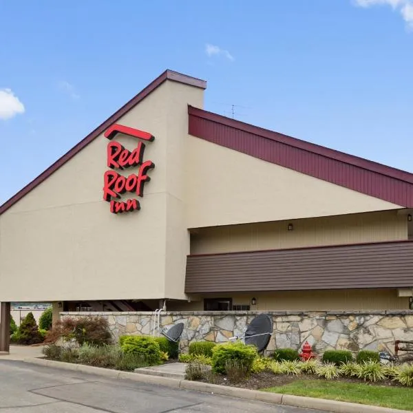 Red Roof Inn Charleston West - Hurricane, WV，位于Teays Valley Estates的酒店