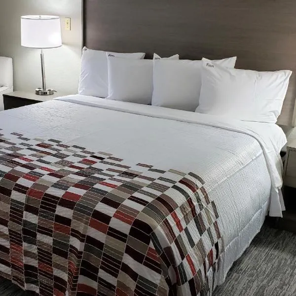 Red Roof Inn & Suites Vicksburg，位于维克斯堡的酒店