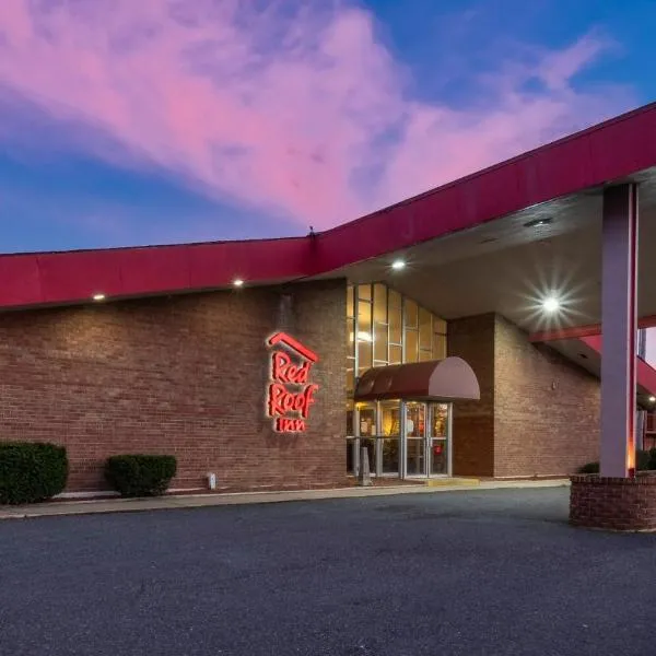 Red Roof Inn Marion, VA，位于Marion的酒店