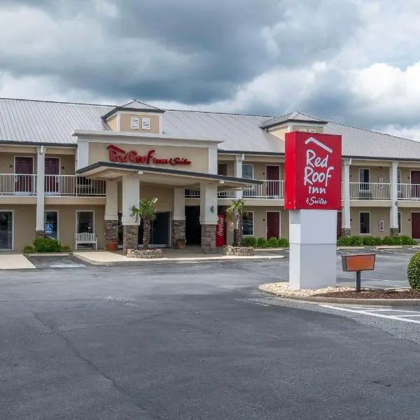 Red Roof Inn & Suites Calhoun，位于Ranger的酒店
