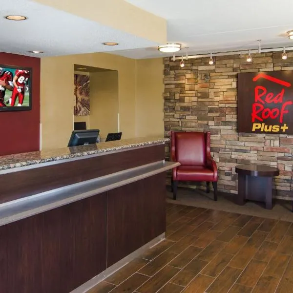 Red Roof Inn PLUS+ Baltimore-Washington DC/BWI Airport，位于林夕昆高地的酒店