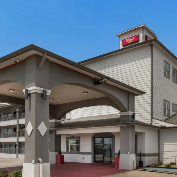 Red Roof Inn PLUS + Galveston - Beachfront，位于Anderson Ways的酒店