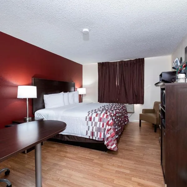 Red Roof Inn Norfolk - Portsmouth，位于朴次茅斯的酒店