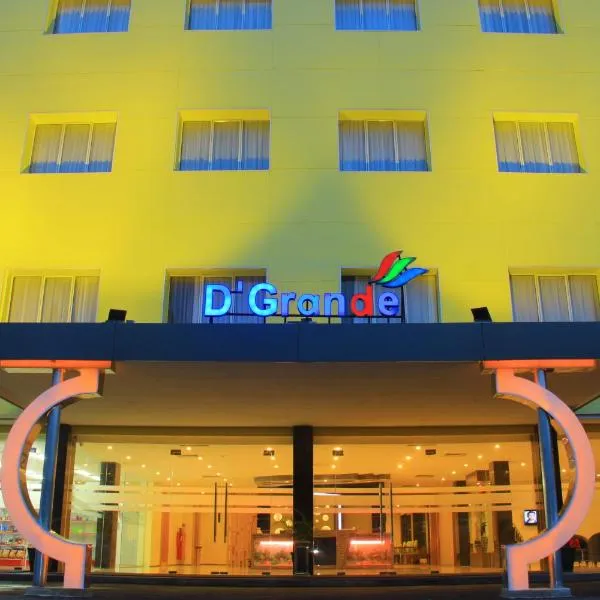 D'Grande Hotel Batam，位于名古屋的酒店