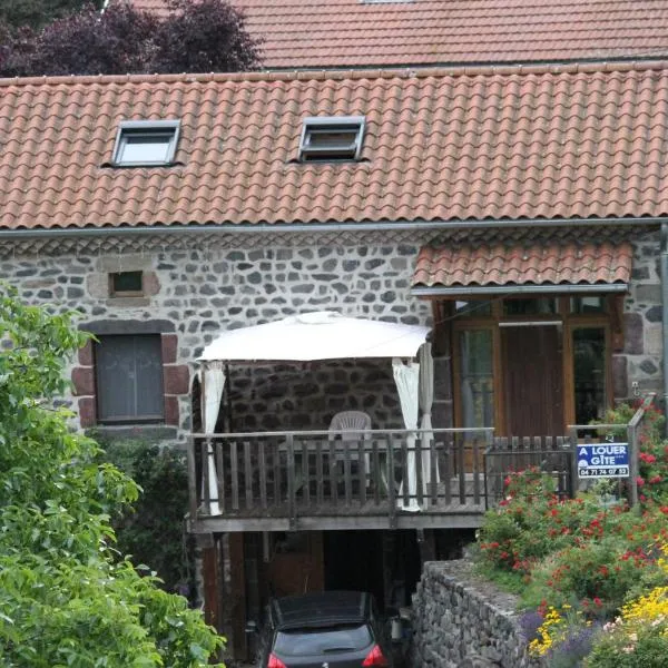 gîte de Véreuges，位于Saint-Julien-des-Chazes的酒店