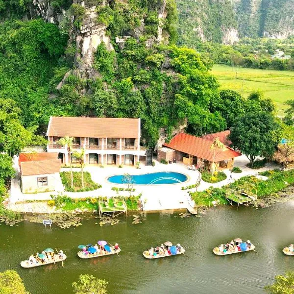 HoangLong Riverside Homestay，位于Tiên Tân的酒店