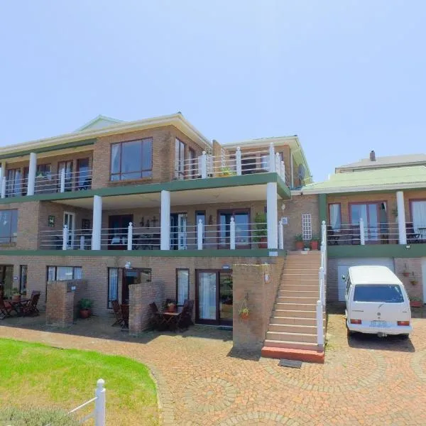 Amzee Bokmakierie Guest House，位于Dana Bay的酒店