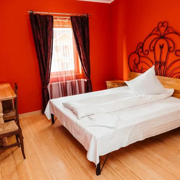 Hotel President Cugir，位于Aurel Vlaicu的酒店