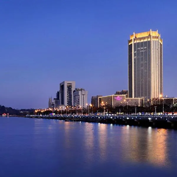 镇江兆和皇冠假日酒店，位于扬州的酒店