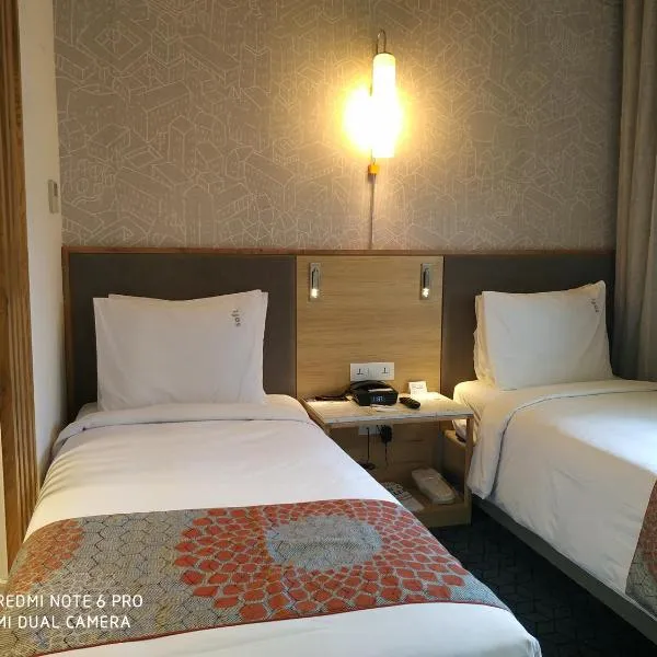Holiday Inn Express Hyderabad Banjara Hills, an IHG Hotel，位于Haidar Sāhibgūda的酒店