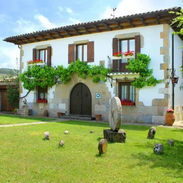 Casa rural Mertxenea Landetxea，位于Salinas de Ibargoiti的酒店