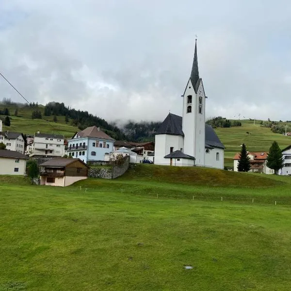 Bauernhof Sot Curtegns，位于萨沃宁的酒店