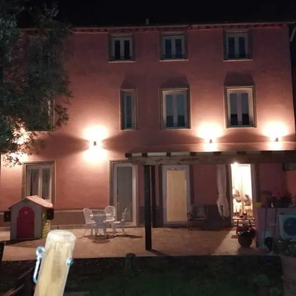 B&B La Rosa Nel Verde，位于卢卡的酒店