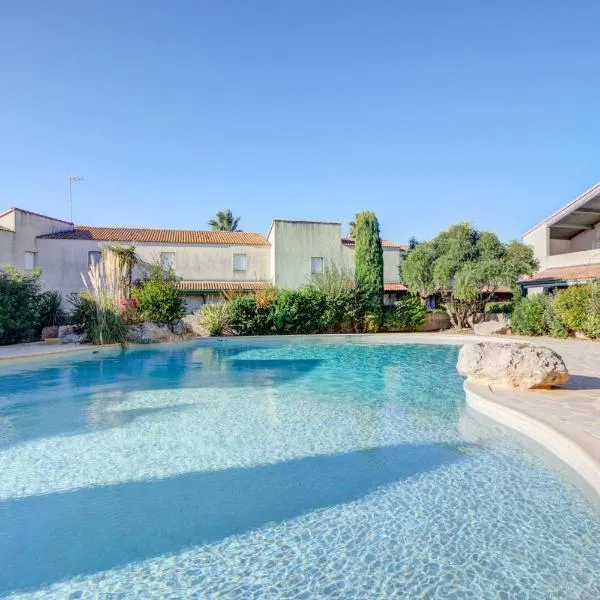 Maison d'une chambre avec piscine partagee terrasse amenagee et wifi a Valras Plage，位于瓦尔拉普拉日的酒店