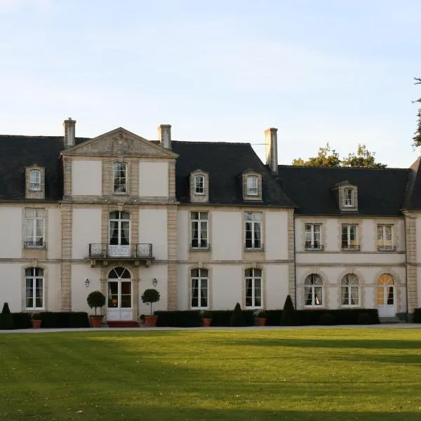 Grand Hôtel "Château de Sully" - Piscine & Spa，位于Sainte-Honorine-des-Pertes的酒店