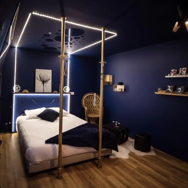 Suite 50 Nuances avec Balnéothérapie pour 2，位于凯恩的酒店