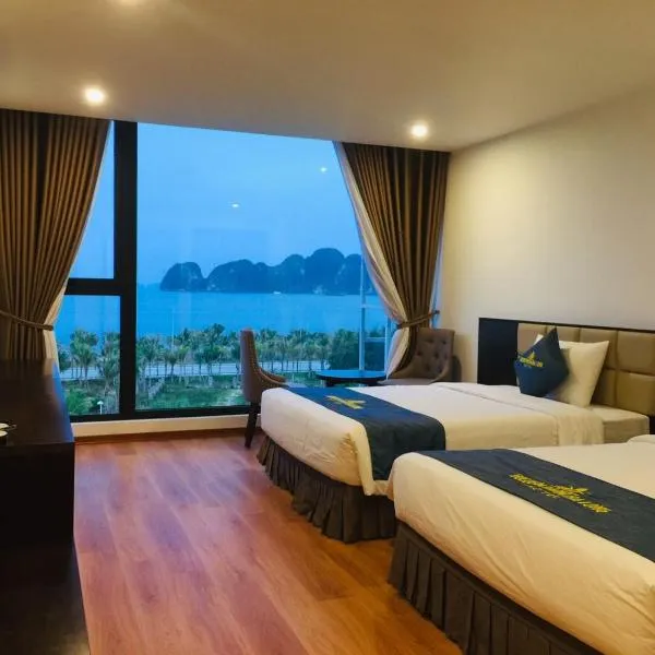 Golden Palm HaLong Hotel，位于Tuan Chau的酒店