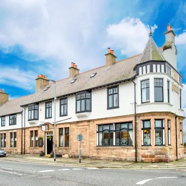 The Castle Hotel，位于Tweedmouth的酒店