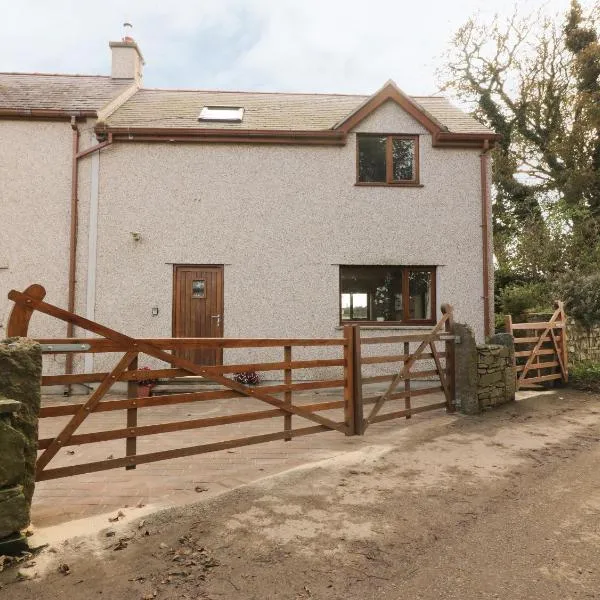 Bodneithior，位于Llandyfrydog的酒店