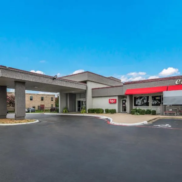Red Roof Inn Lewisville，位于路易斯维尔的酒店