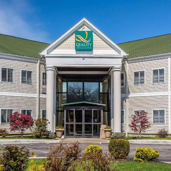 Quality Inn & Suites Middletown - Newport，位于Booth Corner的酒店