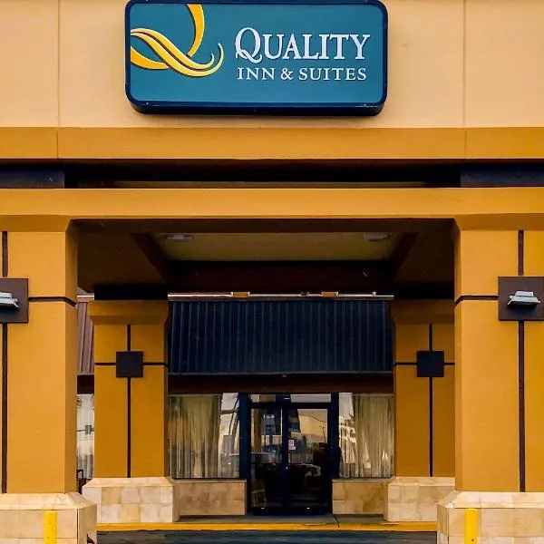 Quality Inn & Suites Airport，位于埃尔帕索的酒店