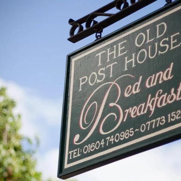 The Old Post House，位于East Farndon的酒店