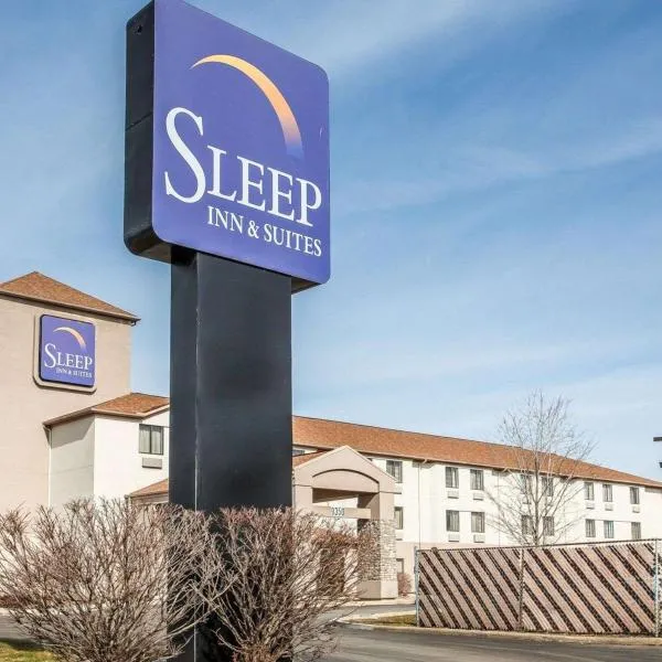 Sleep Inn & Suites Near I-90 and Ashtabula，位于Saybrook的酒店