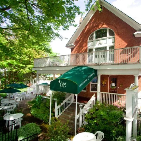 Greenbriar Inn，位于Eddyville的酒店