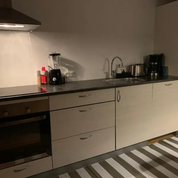 Apartment 15 min walk from the city center，位于托尔斯港的酒店
