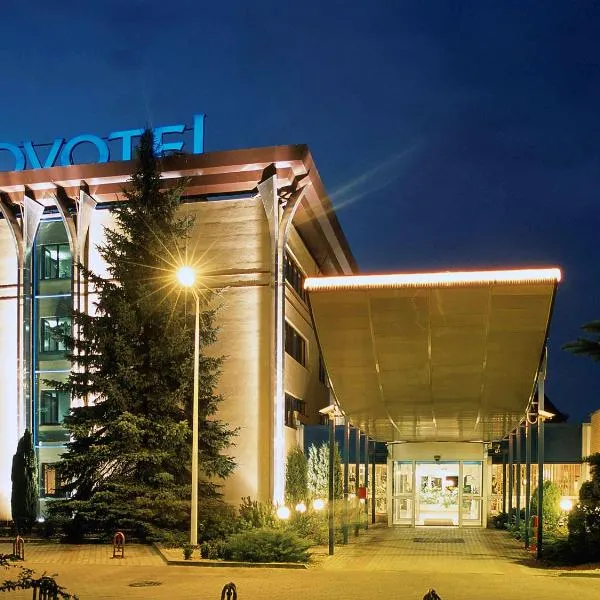 格但斯克诺富中心酒店，位于Rokitnica的酒店