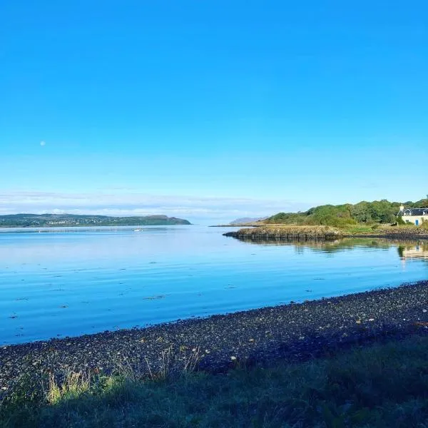 mill house steading overlooking the sea and mull，位于Bonnavoulin的酒店