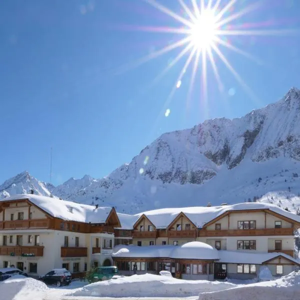 加德尼亚酒店，位于帕苏德尔托纳莱的酒店