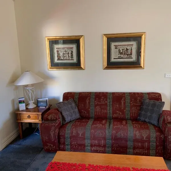 薇若娜住宿加早餐酒店，位于莱伊的酒店