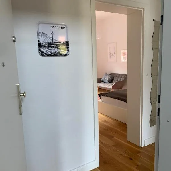 Feel-Good Apartment In Mannheim-Neckarau，位于曼海姆的酒店