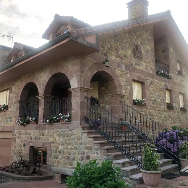 Villa La Encina，位于Quijas的酒店