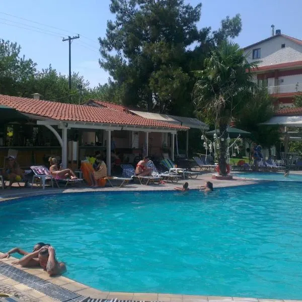 四季酒店，位于Ayía Paraskeví的酒店