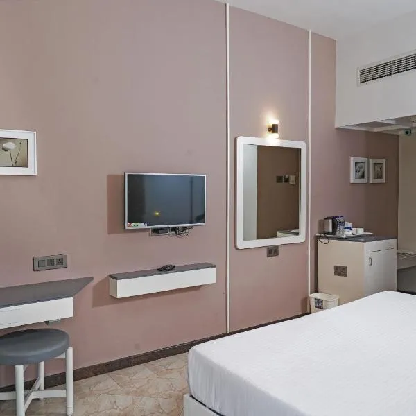 英德拉普拉萨酒店，位于Nemmara的酒店