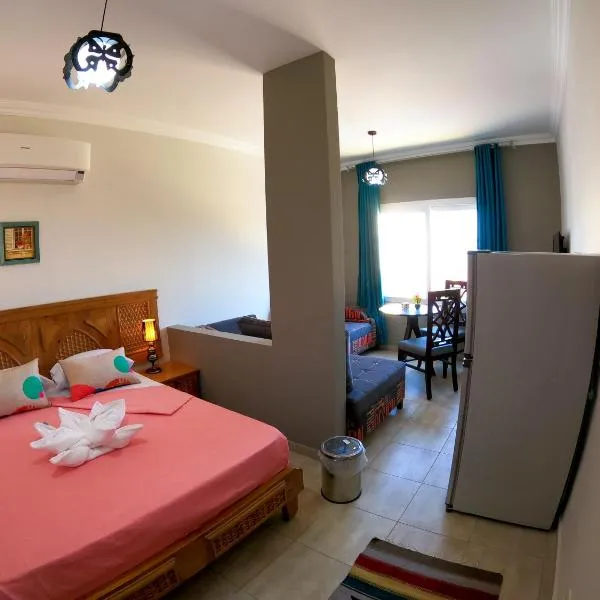 Blue Hole Hotel，位于达哈布的酒店