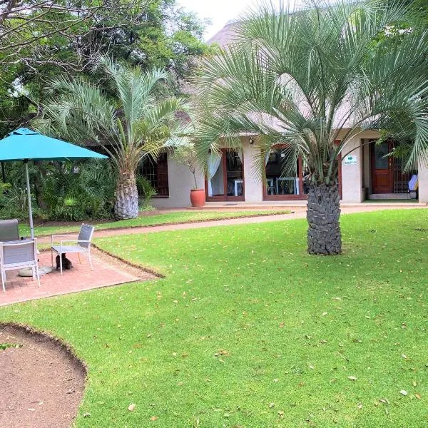 Safari Club Guest Lodge OR Tambo International Airport，位于Norkem Park的酒店