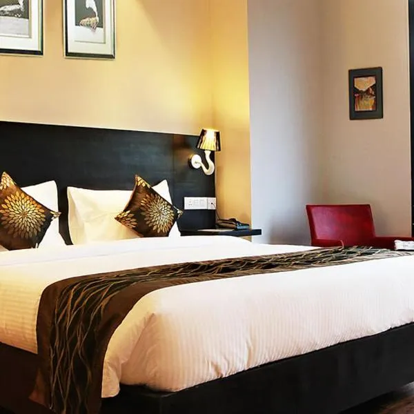 Joy Inn & Suites，位于Dhāruhera的酒店