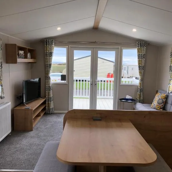 Whitley bay 4 berth Caravan，位于泰恩河畔纽卡斯尔的酒店