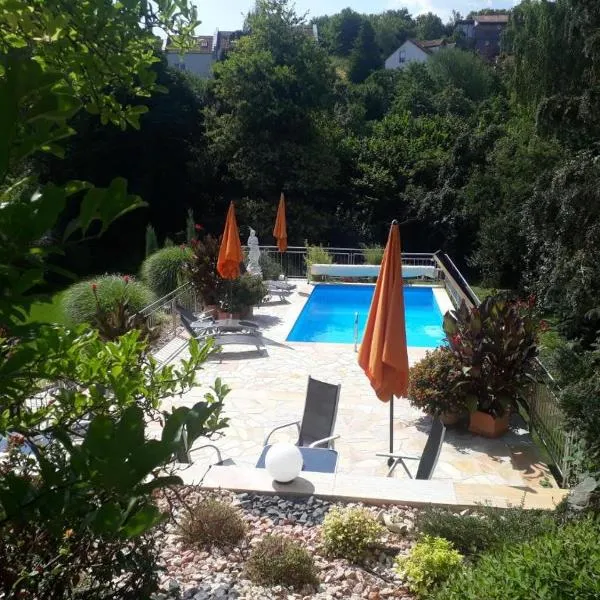 Ferienwohnung Pension am Weinberg，位于Mainstockheim的酒店