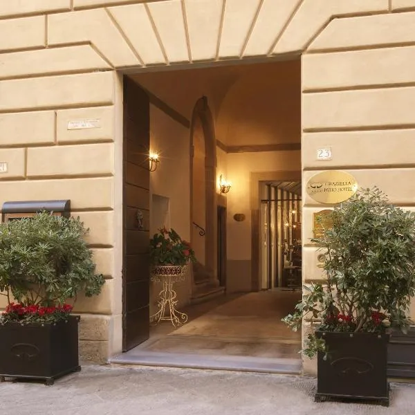 格拉西拉庭院酒店，位于Palazzo del Pero的酒店