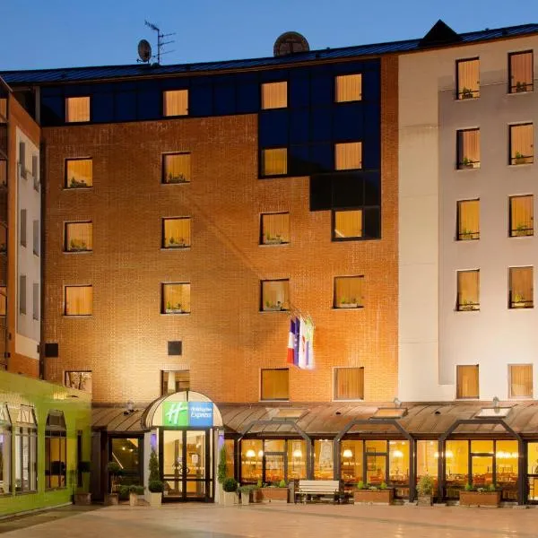 快捷假日阿拉斯酒店，位于Tilloy-lès-Mofflaines的酒店